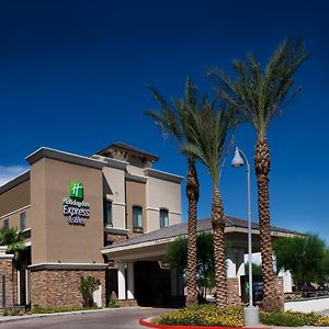 Holiday Inn Express & Suites Phoenix Glendale Dist, An Ihg Hotel